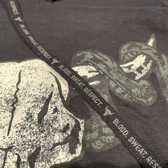 Under Armour x Project Rock Men Black Bull Skull Snake Short Sleeve Hoodie Sz M - Picture 5 of 9